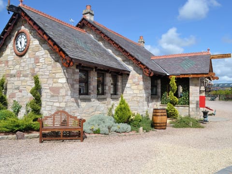 Exterior | Tennox Boathouse - Tennox Farm, Kilbirnie