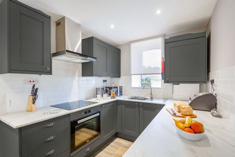 Kitchen | Seaside Cottage - Bron y Wendon Holiday Park, Llanddulas, near Llandudno