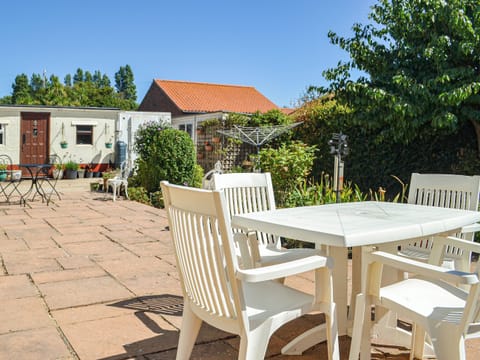 Outdoor area | Oystercatcher, Hunstanton