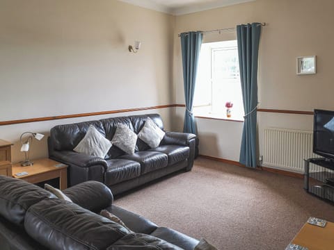 Living room | Seacrest Cottage - Bron Y Wendon Holiday Park, Llanddulas, near Llandudno