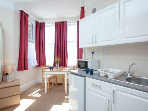 Open plan living space | Apartment Seven - Broadshade Holiday Apartments, Paignton