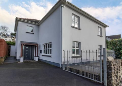 Front of House and Drive