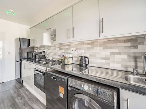 Kitchen | Fylde Coast -Sea View Apartment Two - Fylde Coast, Blackpool