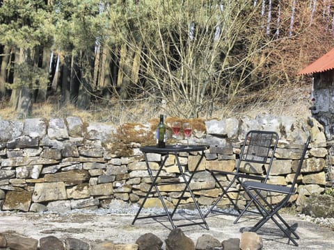 Sitting-out-area | Mycroft Studio, Rochester near Otterburn