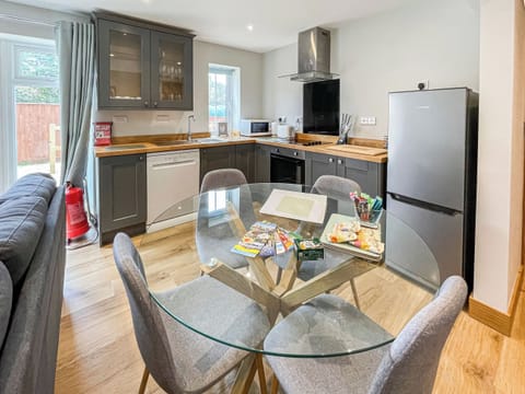 Dining Area | The Willows - Hambledon Cottage Holidays, Child Okeford, near Blandford Forum