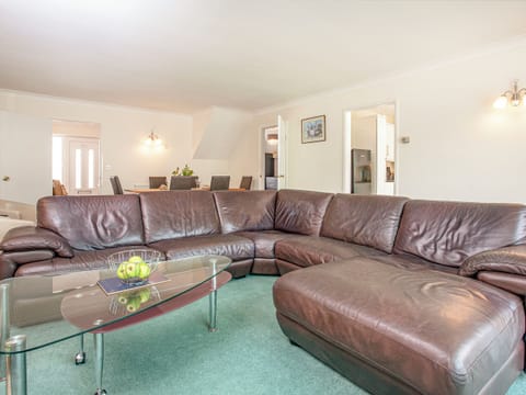 Living room | Flower Pot House - Broadshade Holiday Apartments, Paignton