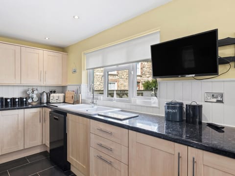 Kitchen area | Bryn Olwyn, Little Newcastle, Fishguard