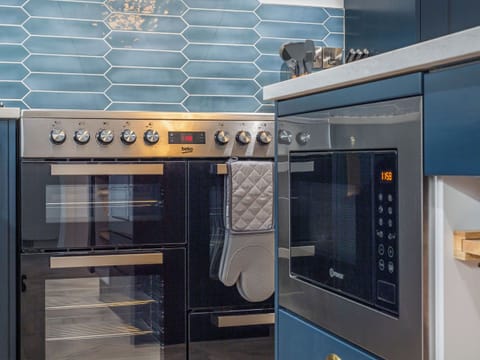 Kitchen | Royal Oak Cottages- XXXB - Royal Oak Cottages, Wainfleet, near Skegness