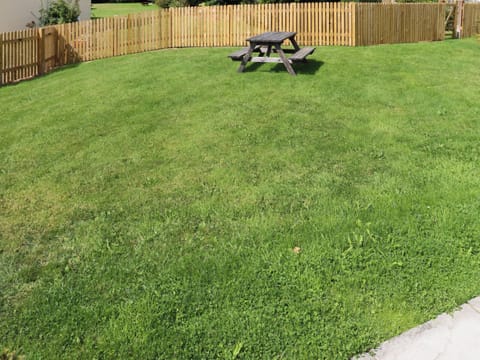 Garden | Preselli View Cottage - Coastal View Cottages, Ludchurch, near Narberth