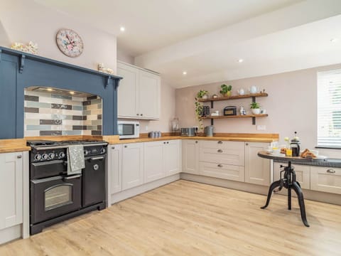 Kitchen | Riversdelle, Beccles