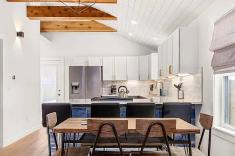 Kitchen/dining