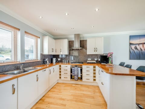 Kitchen area | Sky View, Port Lamont near Dunoon
