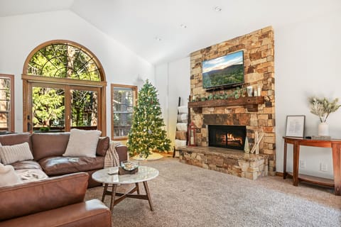 Holiday decor &a Christmas tree is up by late November to make the home festive.