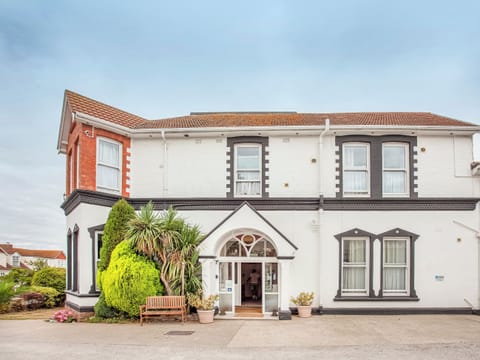 Exterior | Broadshade Holiday Apartments, Paignton
