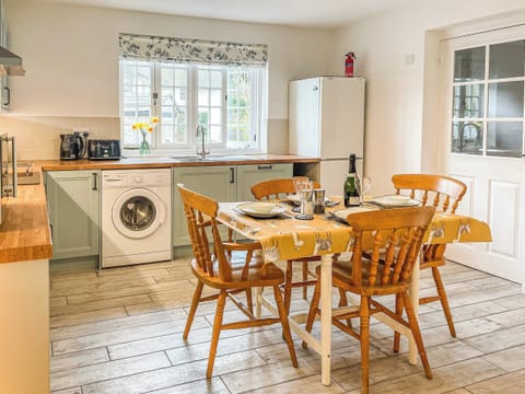 Kitchen/diner | The Lodge, Cheselbourne, near Dorchester