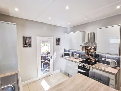 Kitchen/diner | North Lodge Cottage, Chester le Street