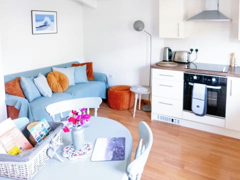 Open plan living space | The Chalet, Portreath