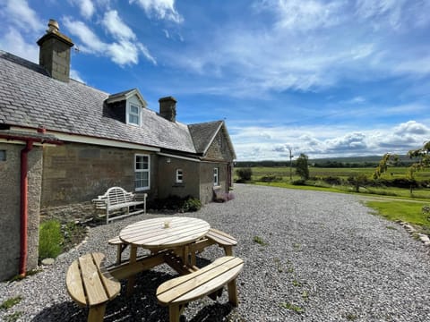 Exterior | Birch Cottage - Easter Dalziel Farm Cottages, Dalcross