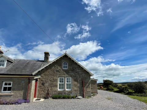 Exterior | Birch Cottage - Easter Dalziel Farm Cottages, Dalcross
