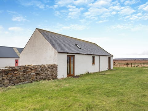Exterior | The Byre - The Byre, The Barn and The Stable, Mey, near Thurso