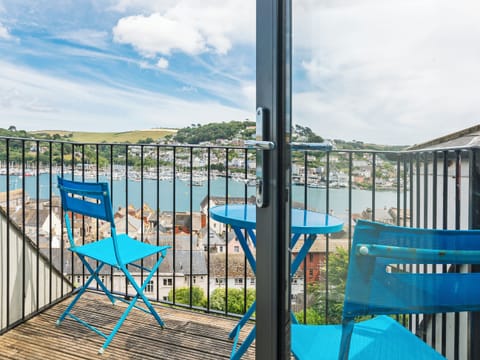 Inviting balcony | Seaview, Dartmouth