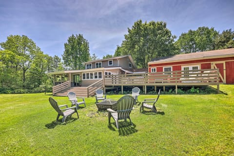 Albrightsville Vacation Rental | 3BR | 2.5BA | Stairs Required | 1,750 Sq Ft