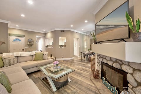 Living room with Large comfortable sectional couch.
