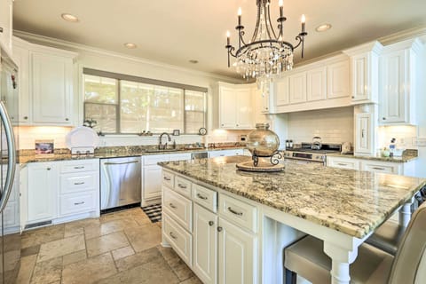 Kitchen | Coffee Maker | Crockpot | Blender