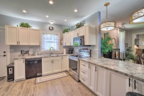 Kitchen | Complimentary Spices