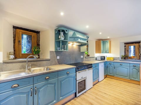 Kitchen | Horsecroft - East View Farm, Westbrook