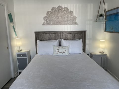 Incredibly comfortable queen bed