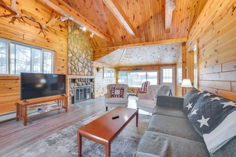 Petoskey Vacation Rental | 3BR | 2BA | Step-Free Access | 1,000 Sq Ft