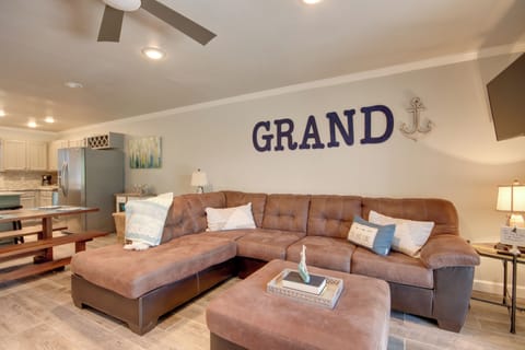 Living Room | Main Floor | Free WiFi | Smart TV w/ Cable