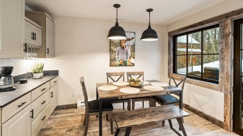 The Tenderfoot Chalet (7413)