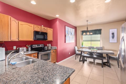 Fully stocked kitchen 