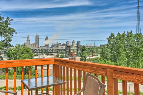 Cleveland Vacation Rental | 2BR | 2.5BA | 2,000 Sq Ft | Steps Required