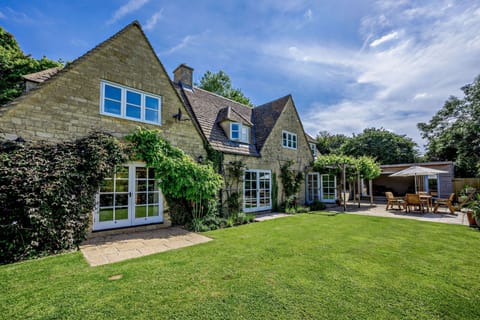 Burghfield Cottage Garden - StayCotswold