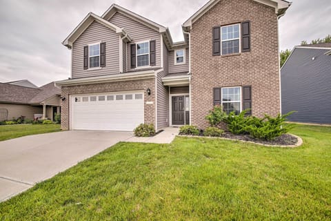 Greenwood Vacation Rental | 4BR | 2.5BA | 2,390 Sq Ft | Stairs Required