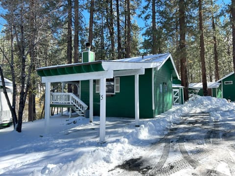 Perfect Cabin Getaway :)