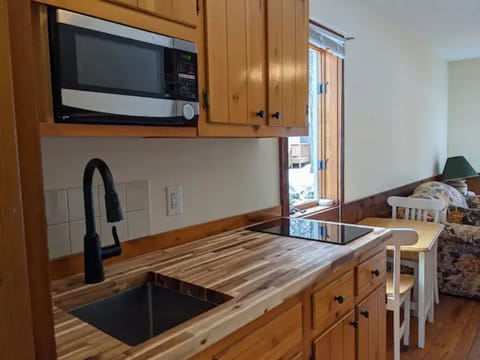 d5abf2b3-ba9f-4c20-8ab1-d70afe161f9b