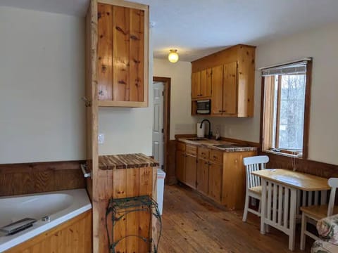 80adb9ff-9a1f-4b4f-9194-73cf873a6cd5