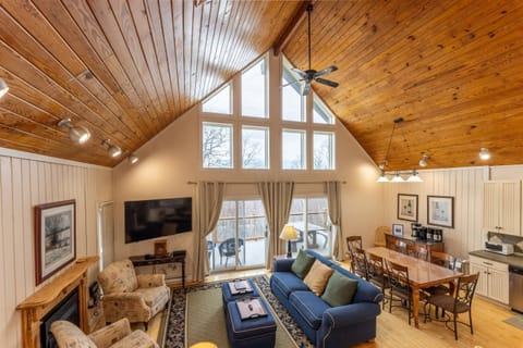 Cathedral ceilings and open floorplan