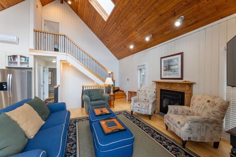 2nd Level Living Room