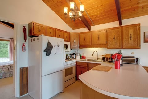 Kitchen | 1st Floor | Coffee Maker | Dishwasher