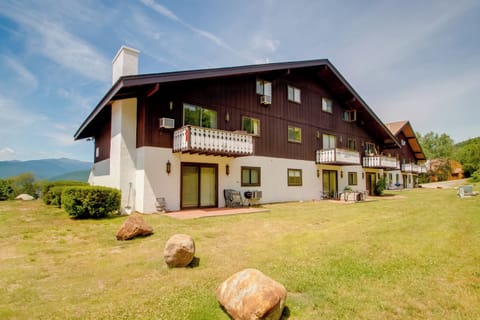 Glen Vacation Rental | 3BR | 1.5BA | Stairs Required | 1,000 Sq Ft