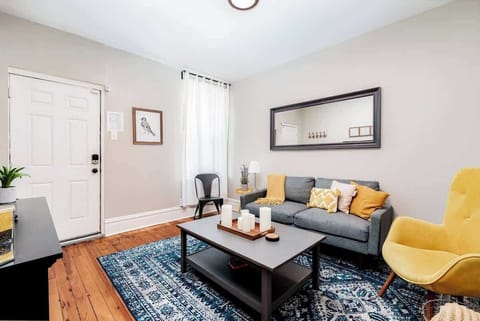 Tower Grove bungalow Living room with smart tv