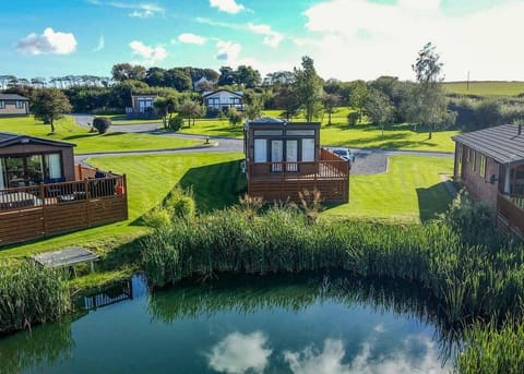 Seven Springs, Llanon