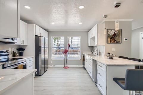 Brand New Modern fully stocked kitchen, open and bright, for all your entertaining and group gatherings.