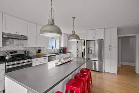 9cd9de28 570e 4846 952d 1e17c6ae6f79