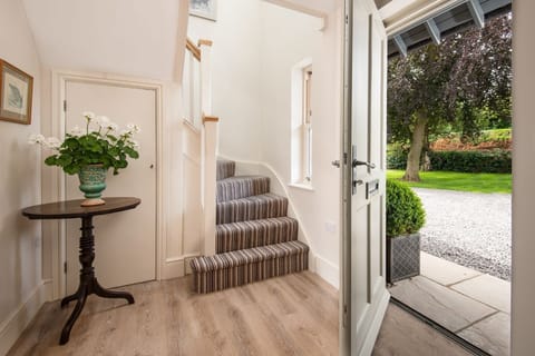 Partridge Lodge - elegant decoration throughout the house